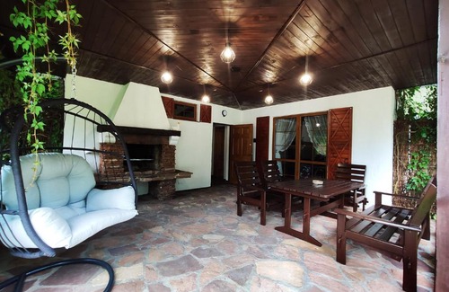 Kozin Villa | Willa Lichaczówka: Cozy Retreat with Kitchen Amenities