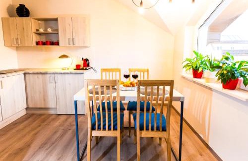 Busko-Zdroj Bed & Breakfast | Unforgettable Stay at Willa Moćkówka with Hot Tub & Breakfast