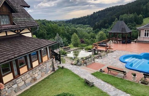 Duszniki Zdroj Bed & Breakfast | Family-Friendly Retreat at Willa Na Wzgórzu Wandy