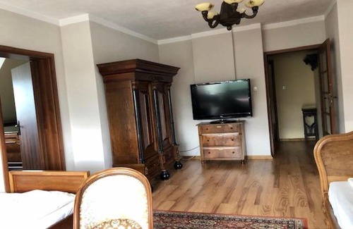 Duszniki Zdroj Bed & Breakfast | Family-Friendly Retreat at Willa Na Wzgórzu Wandy
