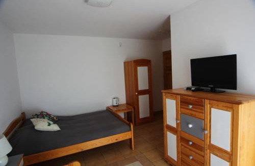 Debki House | Budget-Friendly Willa Nauta: Rated 9.4, Family-Ready Stay