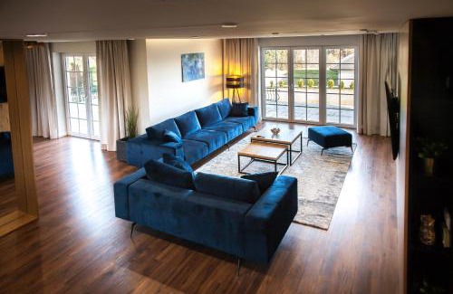 Lanckorona Villa | Experience Willa pod Lanckoroną with Oceanfront Amenities