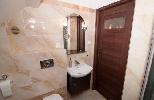 Wisla Bed & Breakfast | Guest Rated 10/10 Willa Pod Starą Skocznią: Pet Friendly Stay