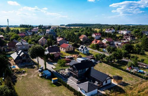 Podzamcze House | Explore Willa Pod Zamczyskiem: Top-Rated Pet Friendly Retreat