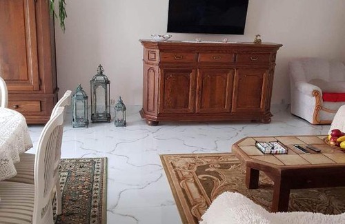 Rymanow-Zdroj Apartment | Willa Różana: Pet-Friendly Retreat with Hot Tub & 9.7 Rating