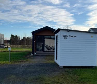 Lumijoki Apartment | Top-Rated Willa Rauha 1B: Ideal for Families
