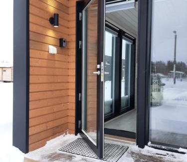 Lumijoki Apartment | Top-Rated Willa Rauha 1B: Ideal for Families
