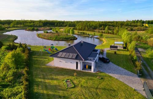 gmina Szydowo Villa | Willa Skrzatusz: 4-Star Hotel with Oceanfront Views