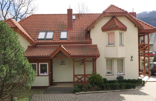 Sobieszow Villa | Discover Willa Sobieszów: Pet-Friendly Retreat for All