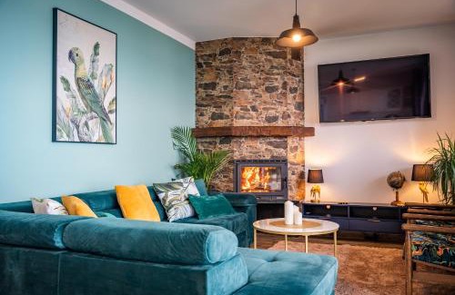 Mikolajki Apartment | Oceanfront Retreat at Willa Tałty - Guest Rated 9.7/10