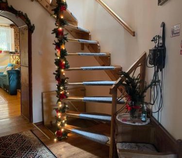 Ladek-Zdroj House | Willa Toskania: Guest Rated 9.4 with Oceanfront Pool