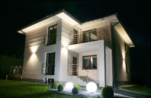 Kalwaria Zebrzydowska House | Discover Willa-Wita: Child-Friendly Retreat with Kitchen