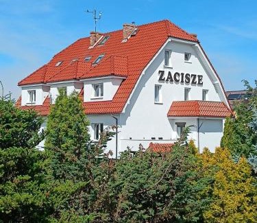 Sianozety House | Beautiful Willa Zacisze Sianożęty with Ocean View Amenities