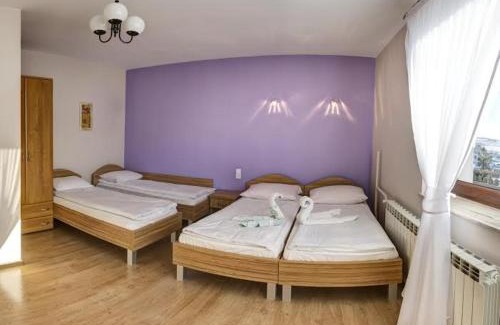 Czorsztyn Apartment | Seaside Serenity at Willapieninska: Pet-Friendly Retreat