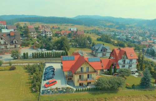 Czorsztyn Apartment | Seaside Serenity at Willapieninska: Pet-Friendly Retreat