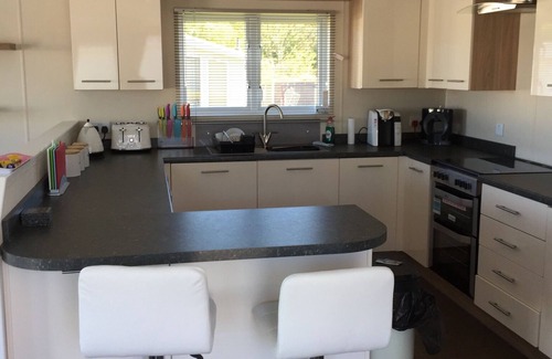 Fleetwood House | Pet-Friendly Willerby Clearwater Lodge with Pool & Spa