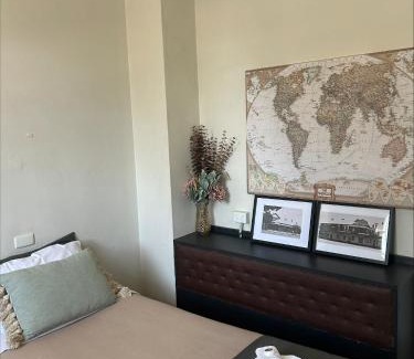 Wagga Wagga Hotel | Budget-Friendly Stay at William Farrer Hotel with Breakfast