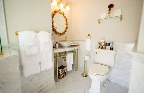 Thompson Apartment | Welcoming William Mason House - Ideal for Family Stays