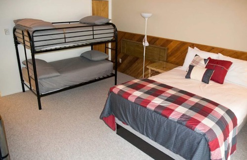 Salmon Cabin | Cozy Mountain Lodge - Ideal for Family Gatherings