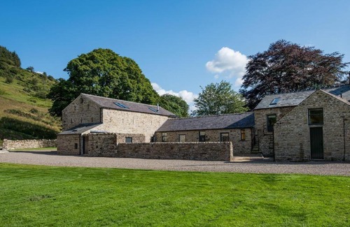 Slaggyford House | Experience Williamston Barn & Cowshed: Pet-Friendly Haven