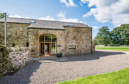 Slaggyford House | Experience Williamston Barn & Cowshed: Pet-Friendly Haven