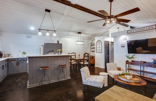 Willis House | Willis Vacation Rental - Family-Friendly Getaway Near Lake Conroe