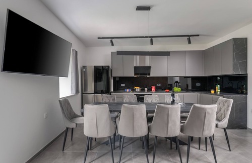 Pican Cabin | Discover Villa Nene: Your Ultimate Dream Vacation Spot