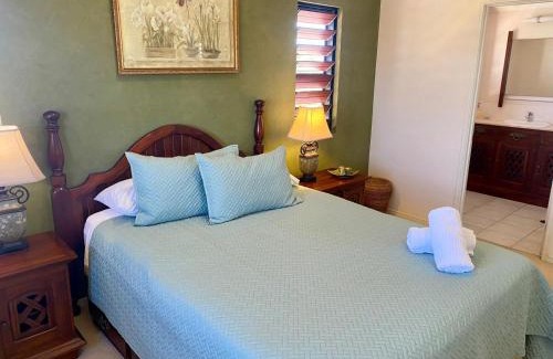 Townsville Apartment | Willmett Street 3/19: Guest Rated 10/10 with Pool Access