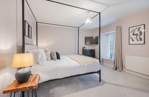 Kendal Apartment | Inviting Willow: A Rustic Retreat for Families, Rated 9.8