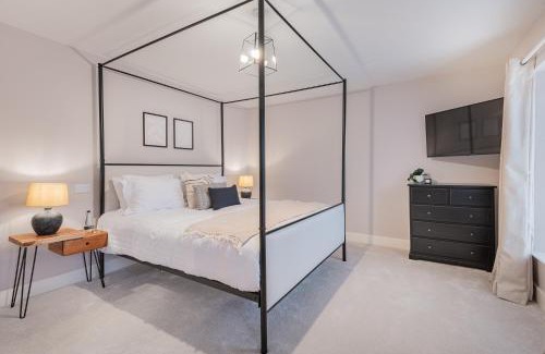 Kendal Apartment | Inviting Willow: A Rustic Retreat for Families, Rated 9.8