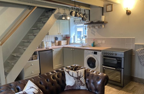 Barnard Castle Cottage | Quirky Willow Cottage: Pet-Friendly Stay in Teesdale