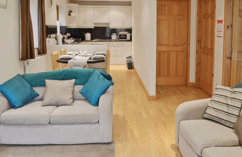 Mappleton Cottage | Comfortable 2-Bedroom Getaway in Atwick near Hornsea