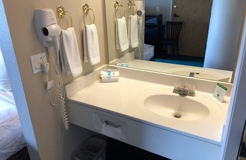 Ephraim Hotel | Experience Comfort at Willow Creek Inn with Free Breakfast