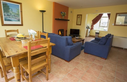 Rosslare House | Willow Grove HC No. 4 by Interhome