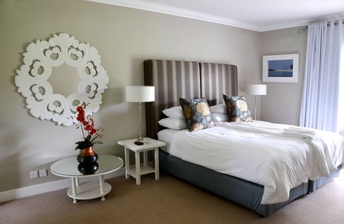 Harare East Cabin | Discover Willow Lodge: Guest Rated 9.8 with Pool & Dining