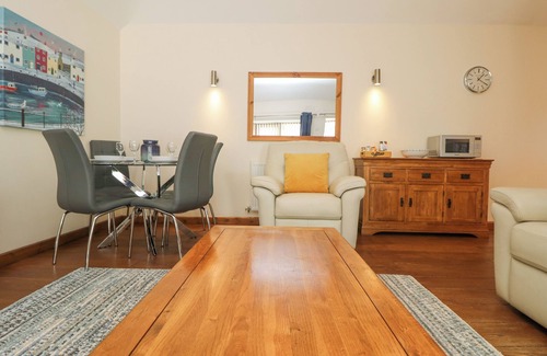 Maenporth Cottage | Pet-Friendly Willow with Garden and Ocean Views in Falmouth