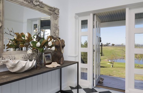 Pokolbin House | Willow Tree Estate: Gorgeous Ocean View Retreat for 40 Guests