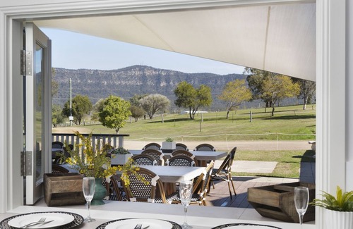 Pokolbin House | Willow Tree Estate: Gorgeous Ocean View Retreat for 40 Guests