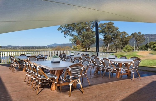 Pokolbin House | Willow Tree Estate: Gorgeous Ocean View Retreat for 40 Guests