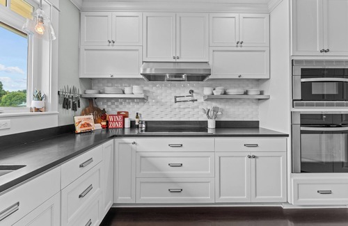 Ridgefield House | Willow & Vine- Retreat & Small Event Estate in Ridgefield, WA steps to winery