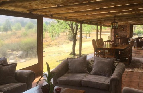 Dullstroom House | Experience Willow Weir Cottage: Top-Rated Family Retreat
