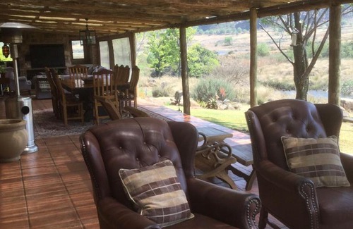 Dullstroom House | Experience Willow Weir Cottage: Top-Rated Family Retreat
