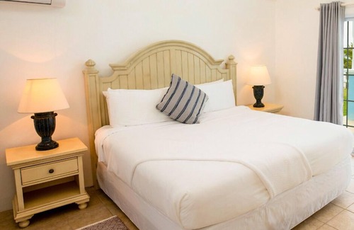 Sandys Hotel | Serene Willowbank Resort with Ocean View & Family Amenities