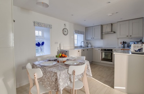 Littlebredy Cottage | Willowbrook Cottage: Pet-Friendly Retreat with Garden Escape