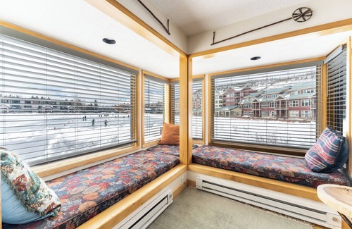 Lakeside Village Apartment | Relaxing Willows #1704: Lake View & Spa Amenities Await