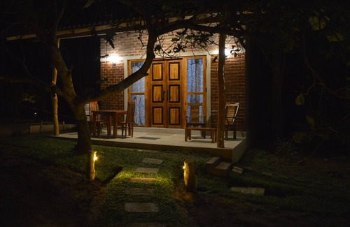 Pahala Maragahawewa Villa | Experience Wilpattu Wild Villa: Pet-Friendly Retreat Awaits