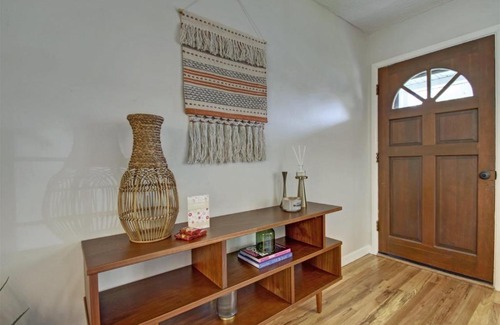 Morris Hill House | Wilson Circle: Pet and Child Friendly with Perfect Reviews
