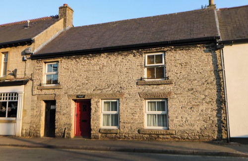Castleton House | Relaxing Wilson Eyre Cottage with Garden in Castleton