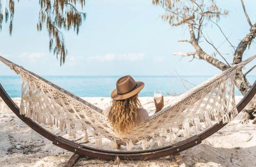 Wilson Island Resort | Experience Wilson Island: Oceanfront Retreat with Private Beach