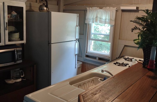 Algoma District Cabin | Wilson Klub - Waterfront Cabin with Oceanfront Views